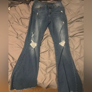 SHEIN women’s jeans size L. LIGHTLY USED.